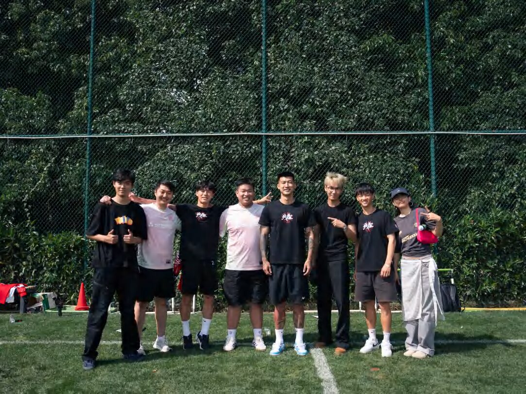 GOINTO photo and video crew with players on a training pitch